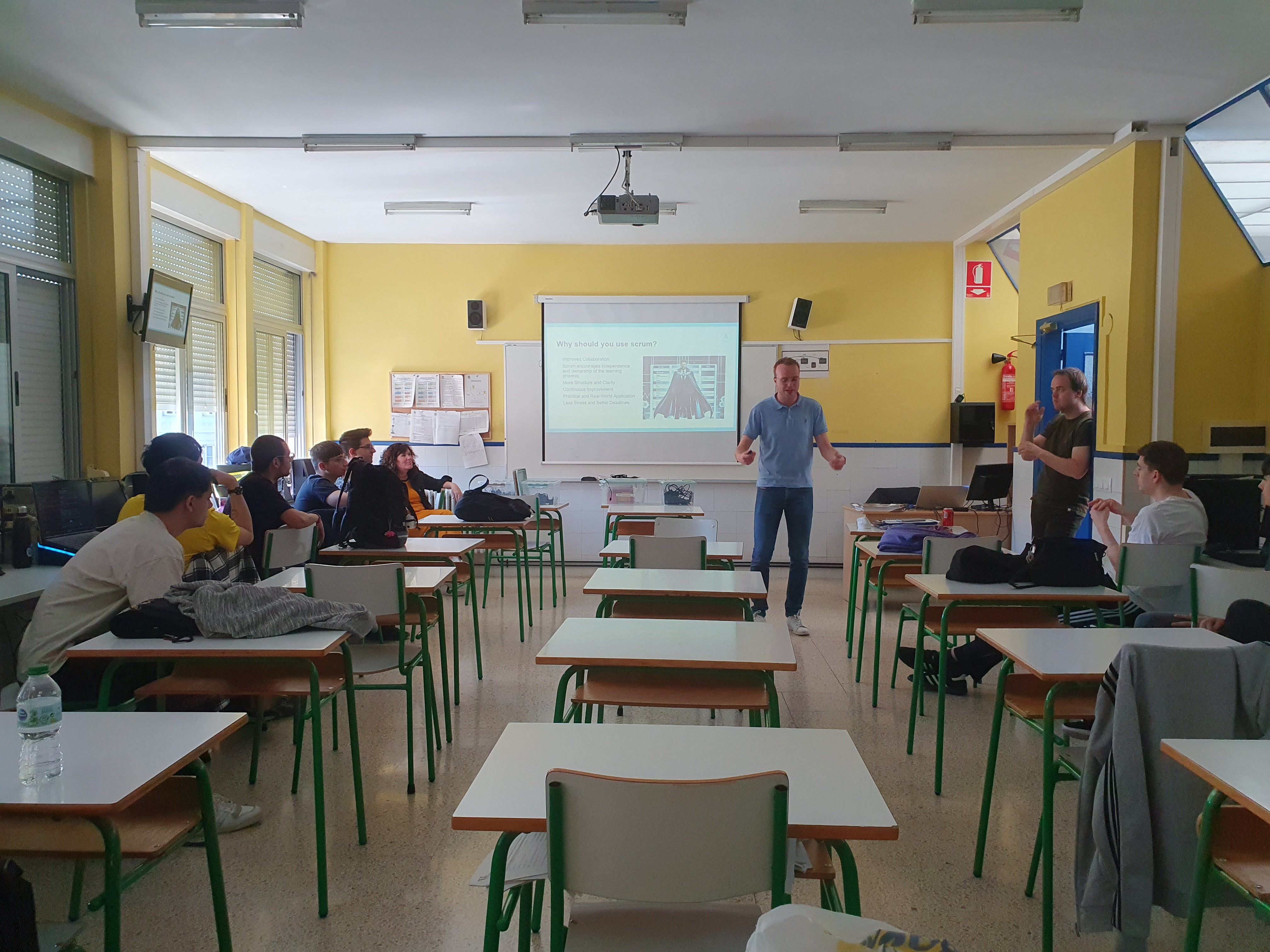Aventus institutuko irakasleen bisita (ERASMUS+) - CIFP Ciudad Jardin LHII