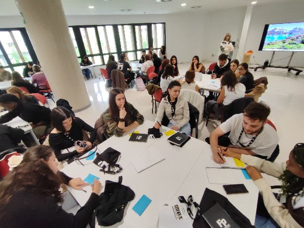 Estudiantes de GV, MP, PBRS y Formación Para el Empleo han participado en el evento Batera Ekin celebrado en el Palacio Europa - CIFP Ciudad Jardin LHII