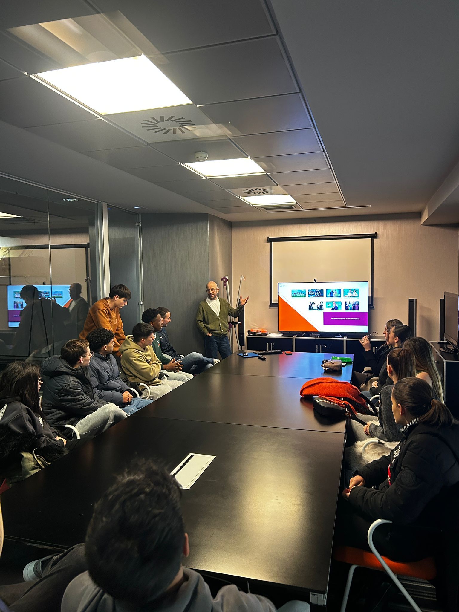 MP2ko ikasleen irteera Expressive Media eta Last Tour bisitatzeko - CIFP Ciudad Jardin LHII