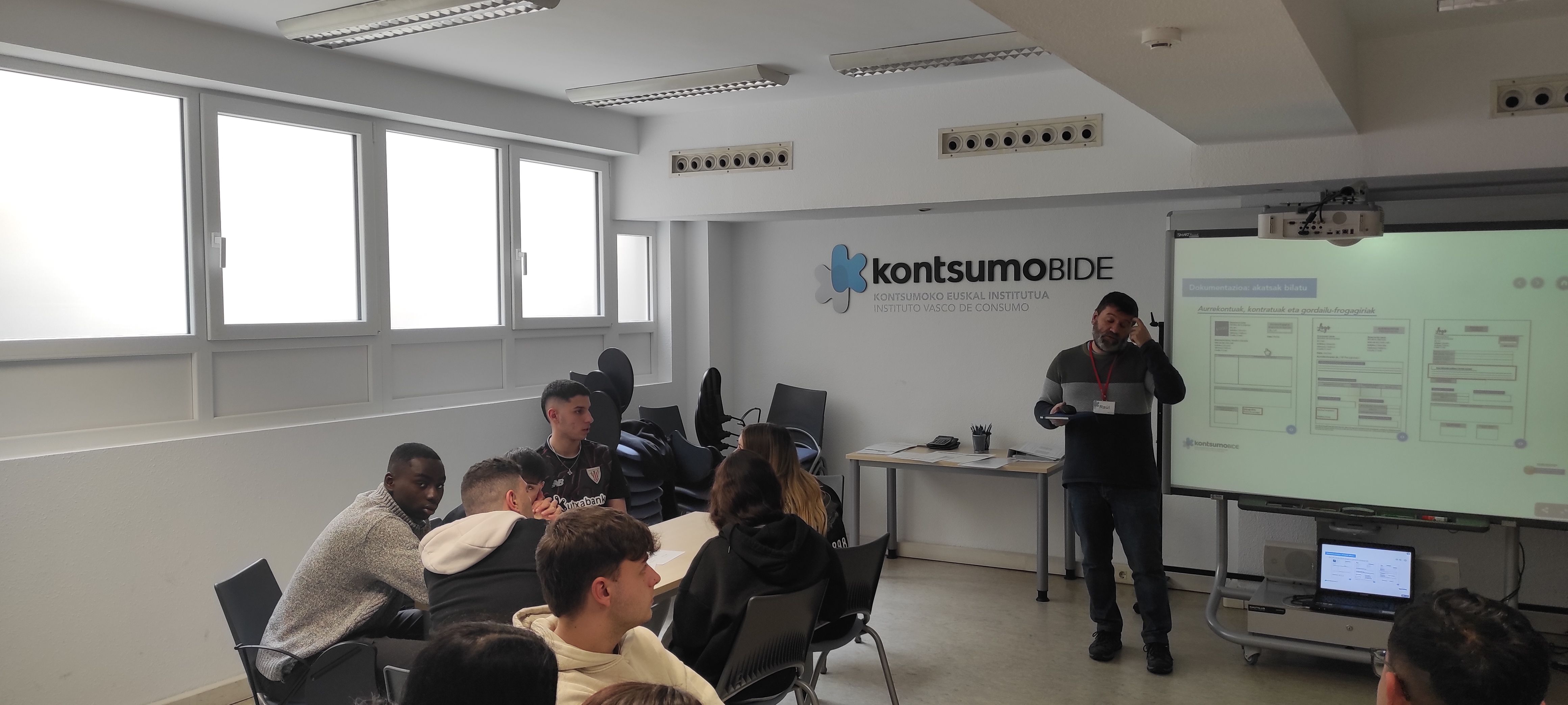 Kontsumobidera irteera - CIFP Ciudad Jardin LHII