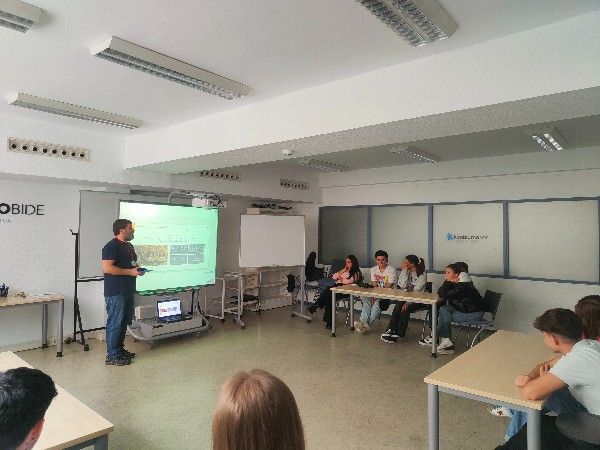 Kontsumobide tailerra - CIFP Ciudad Jardin LHII