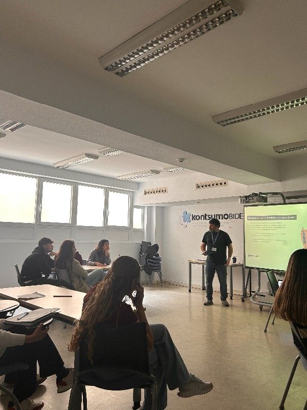 AD1 BEZEROAREN ARRETARAKO PRESTAKUNTZA KONTSUMOBIDEN - CIFP Ciudad Jardin LHII