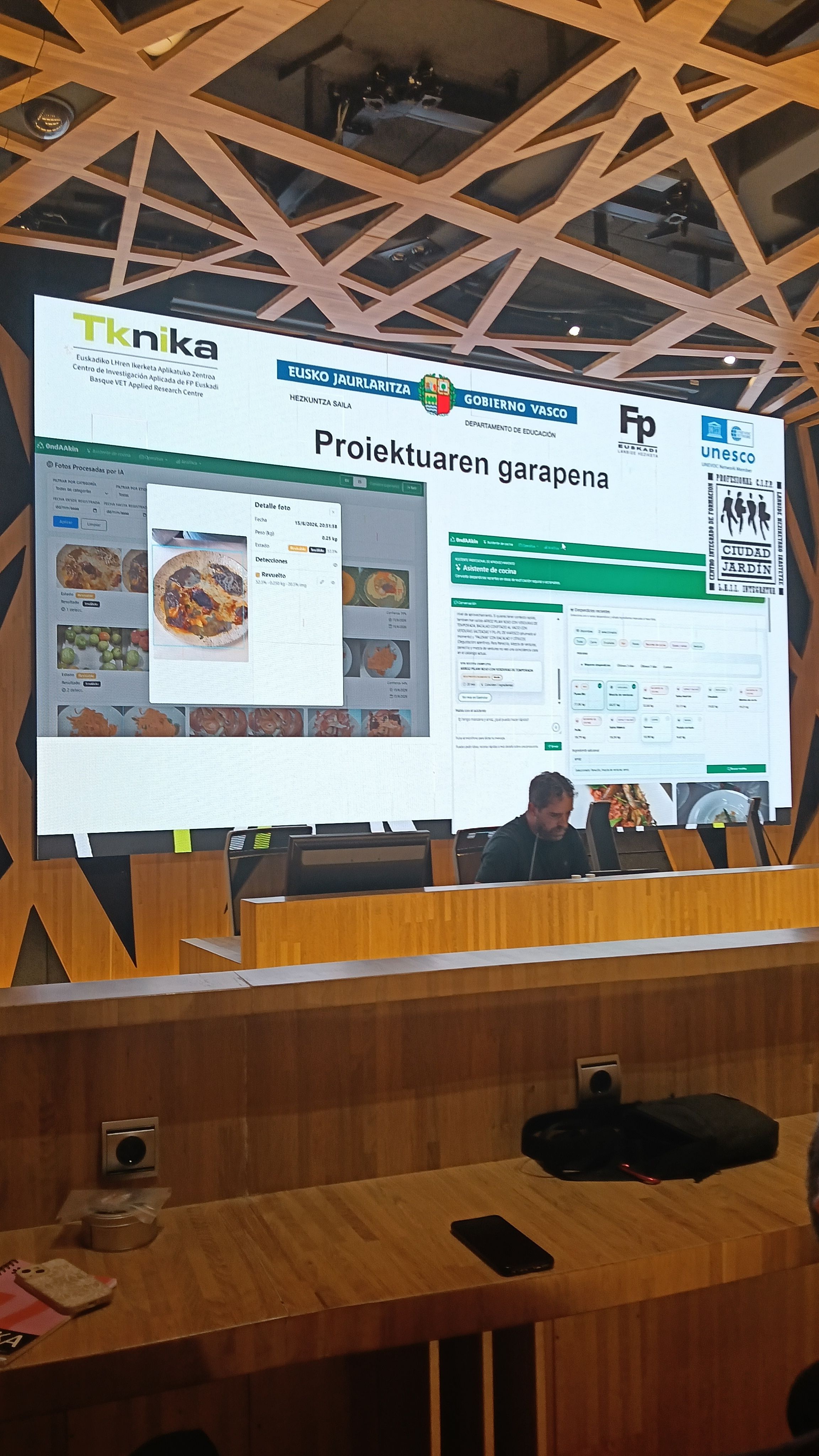 Compartimos nuestros proyectos de innovación en la sesión de transferencia de Tknika 2026 - CIFP Ciudad Jardin LHII