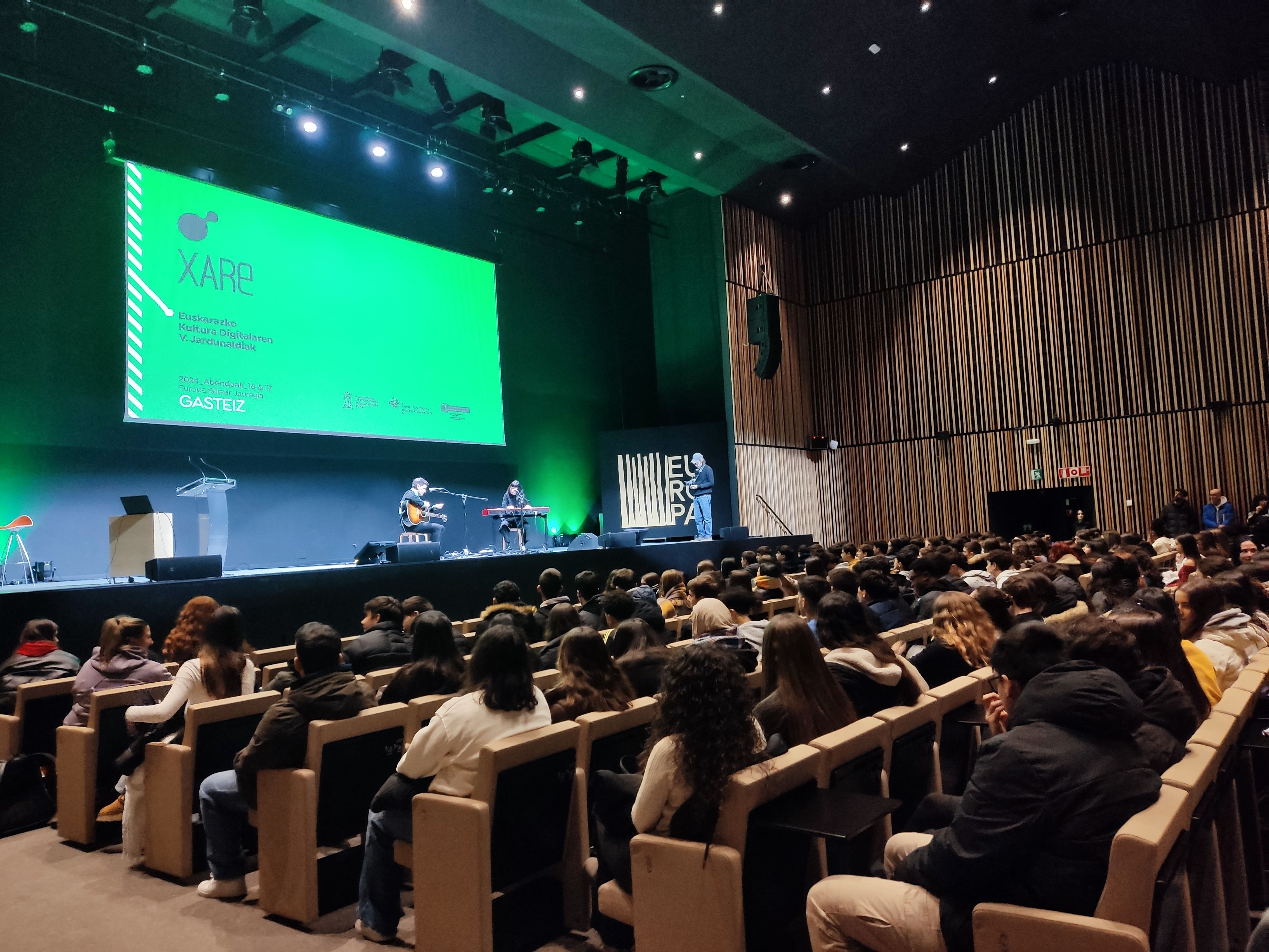 JORNADA DE CULTURA DIGITAL EN EUSKERA - CIFP Ciudad Jardin LHII